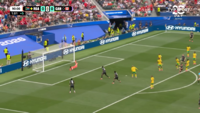 Canada Leave It Late! Eustaquio Sends World Cup Hosts Into the Round of 16